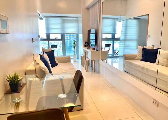 Uptown Parksuites Posh Modern Minimalist Aparthotel Manila