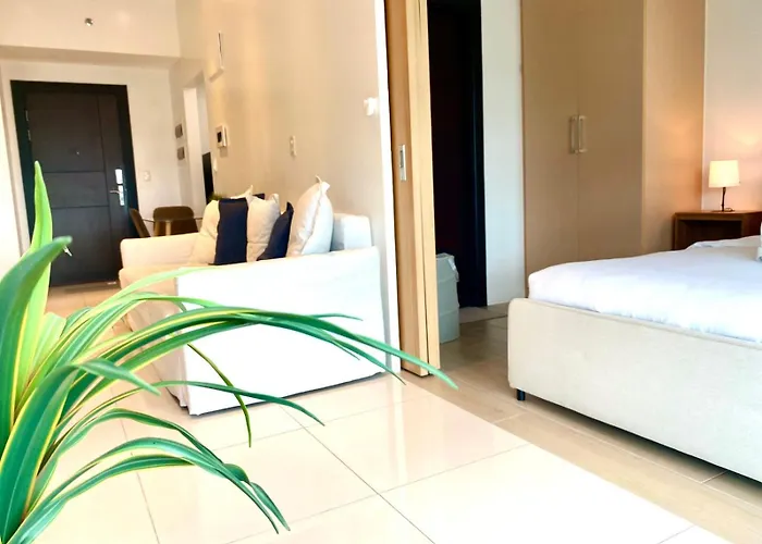 Uptown Parksuites Posh Modern Minimalist 4*